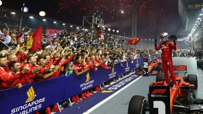 Sebastian Vettel äußert sich zu seinem letzten Karrieresieg. (Foto: Lim Yong Teck/AP/dpa)