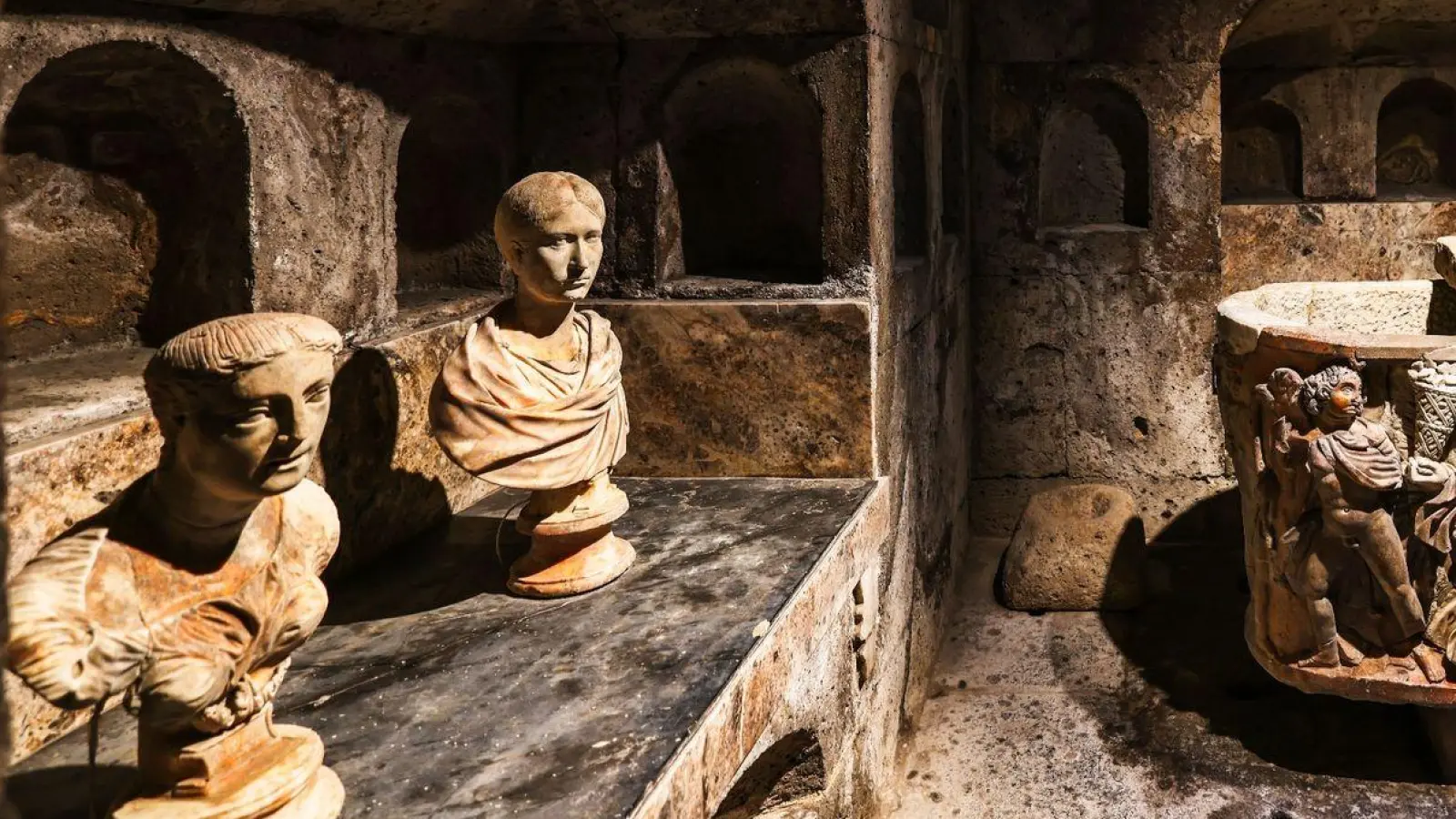 Fast 2000 Jahre ist das Römergrab alt. (Foto: Oliver Berg/dpa)