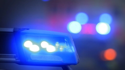 Der junge Mann starb noch an der Unfallstelle an seinen schweren Verletzungen. (Symbolbild) (Foto: Karl-Josef Hildenbrand/dpa)