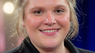 Tschüss, Tatort: Stefanie Reinsperger hatte ihren letzten Auftritt in der Dortmunder Ausgabe der Krimireihe bereits. Gezeigt wird die Folge aber erst 2026. (Archivbild) (Foto: Henning Kaiser/dpa)