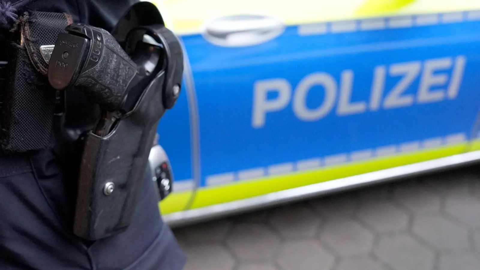 In Schrozberg kam es am Dienstag zu einem Tötungsdelikt. Auch die Polizei im nahen Rothenburg wurde alarmiert. (Foto: Marcus Brandt/dpa)