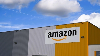 Blick auf eine Dortmunder Logistikhalle von Amazon. (Archivbild) (Foto: Wolf von Dewitz/dpa)