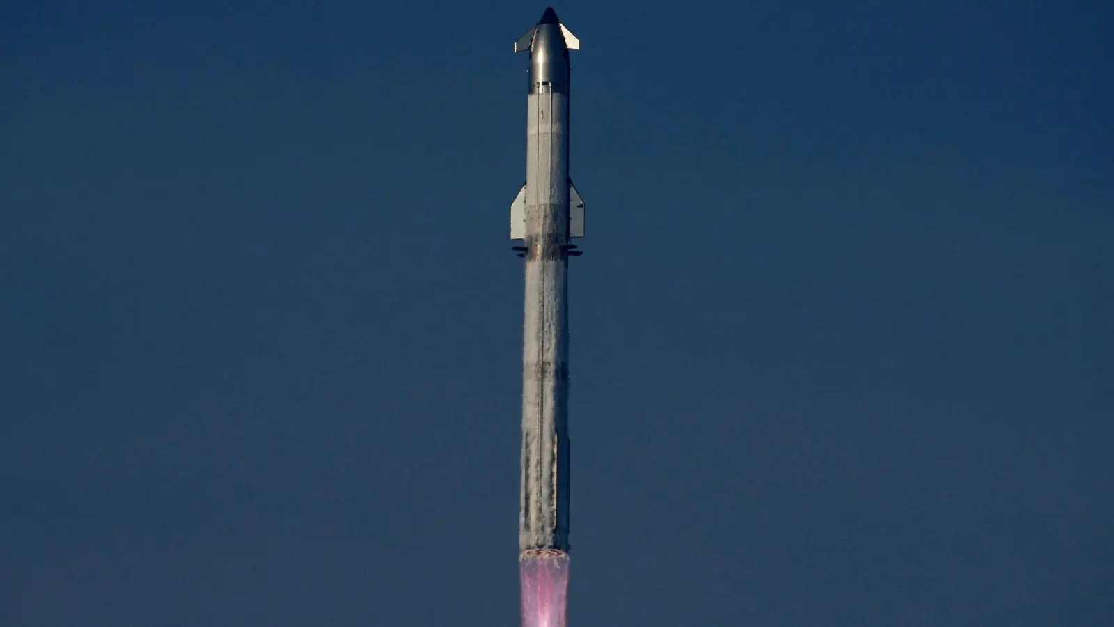 Das Starship von Elon Musk soll bald seinen zehnten Testflug absolvieren. (Foto: Eric Gay/AP/dpa)