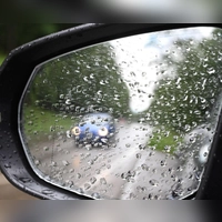 Der Deutsche Wetterdienst erwartet Regen und Gewitter im Freistaat. (Symbolbild)  (Foto: Bernd Weißbrod/dpa)