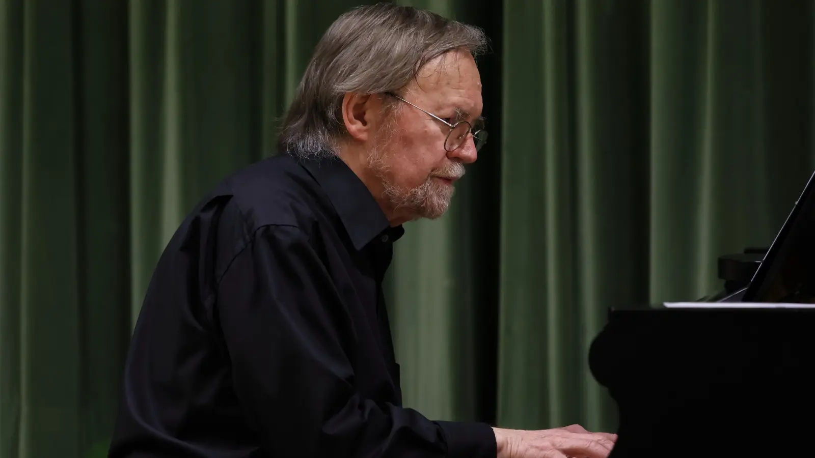 Interpretierte Klaviermusik von neun Komponistinnen: der Pianist Paul Sturm. (Foto: Thomas Wirth)