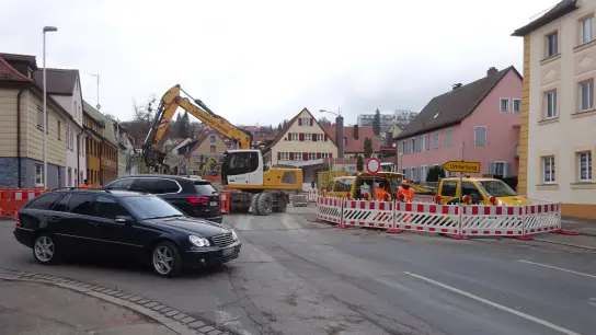 Die Sperrung der Schloßstraße verschärft die Verkehrssituation im Ansbacher Norden. (Foto: Jonas Volland)