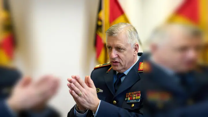 Generalmajor Markus Kurczyk, Kommandeur des Zentrums Innere Führung, im dpa-Interview. (Foto: Thomas Frey/dpa)