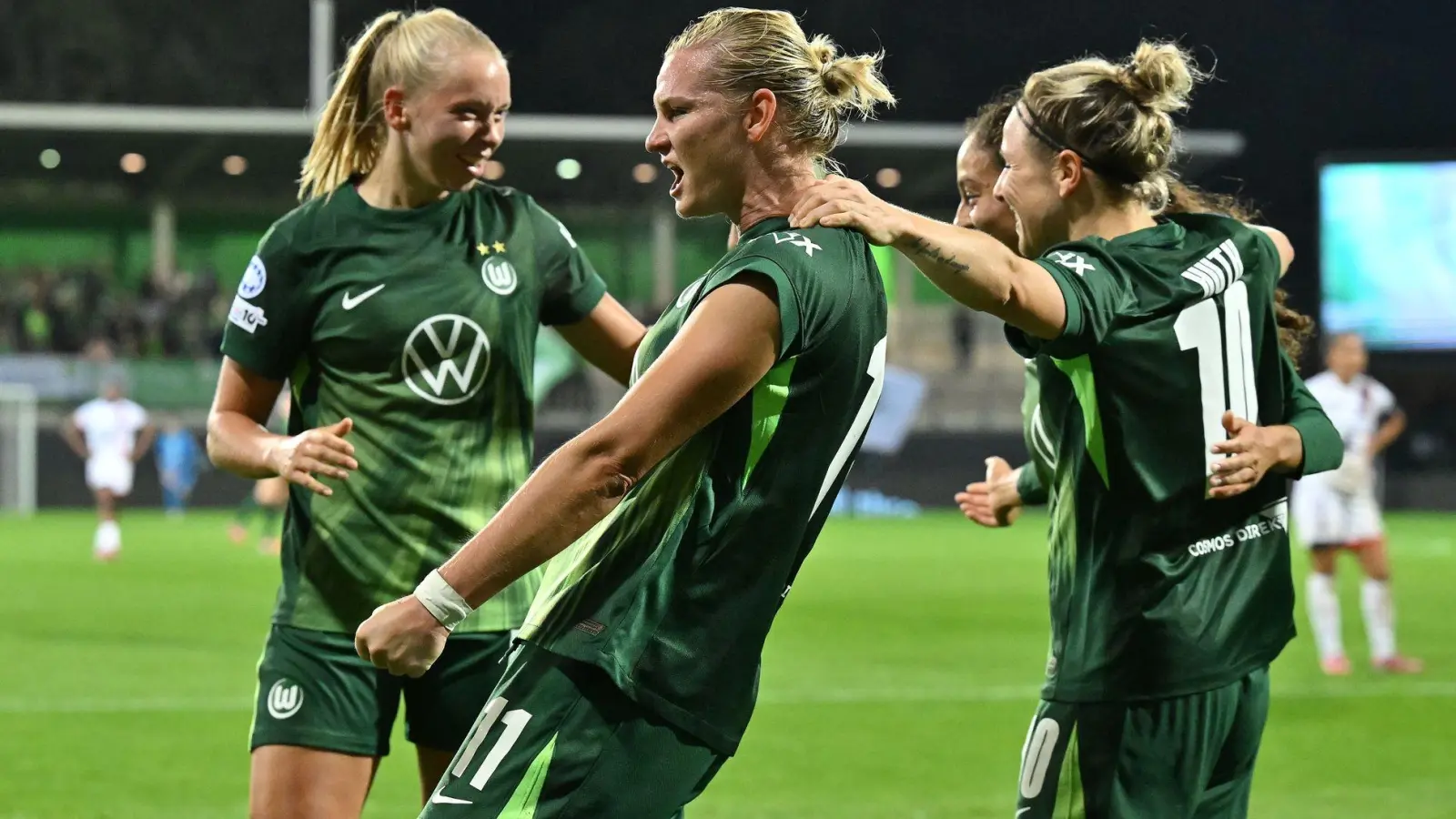 Wolfsburgs Fußball-Frauen wollen auch gegen Bayern München jubeln. (Foto: Swen Pförtner/dpa)