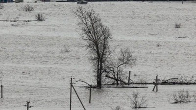 Das überschwemmte Gebiet am Rande von Orenburg. (Foto: AP/dpa)