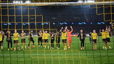 Hoffen nun auf den Einzug ins CL-Finale: Die Dortmunder Spieler. (Foto: Bernd Thissen/dpa)