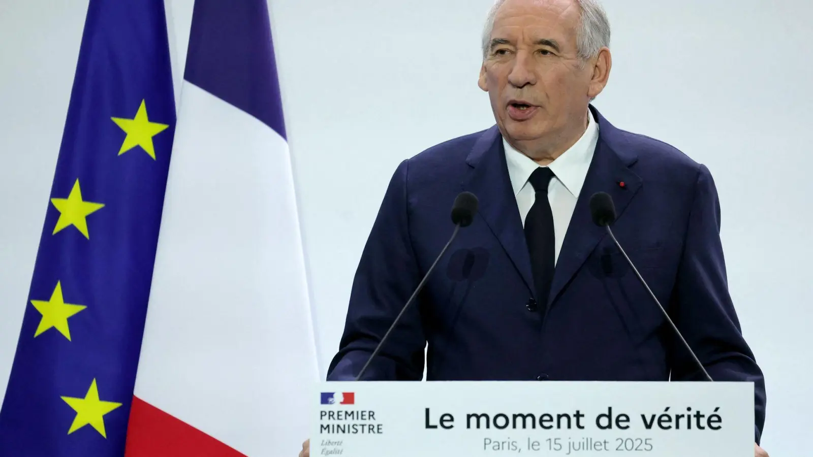 Frankreichs Premier stellt im Streit um den geplanten Sparhaushalt die Vertrauensfrage (Archivbild). (Foto: Thomas Samson/AFP/dpa)