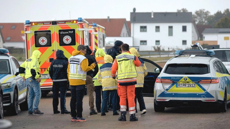 Polizei und Rettungskräfte waren im Einsatz - auch mit Hubschraubern. (Foto: Tizian Gerbing/dpa)