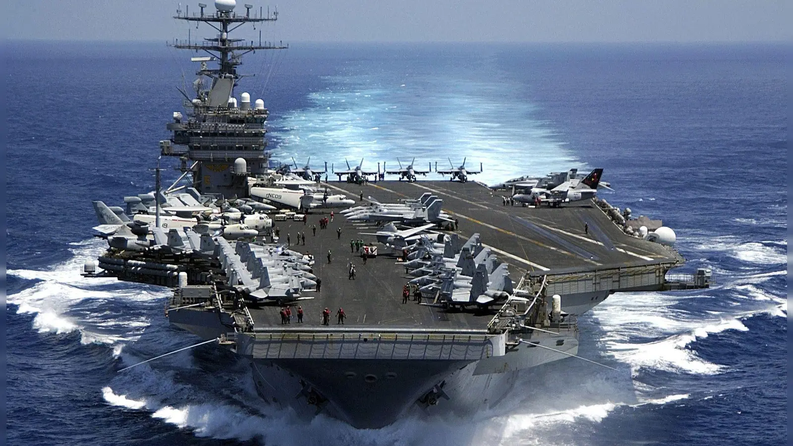 Die USA schicken übereinstimmenden Berichten zufolge einen weiteren Flugzeugträger in den Nahen Osten. (Archivbild) (Foto: Dusty Howell / U.s. Navy Handout/dpa)