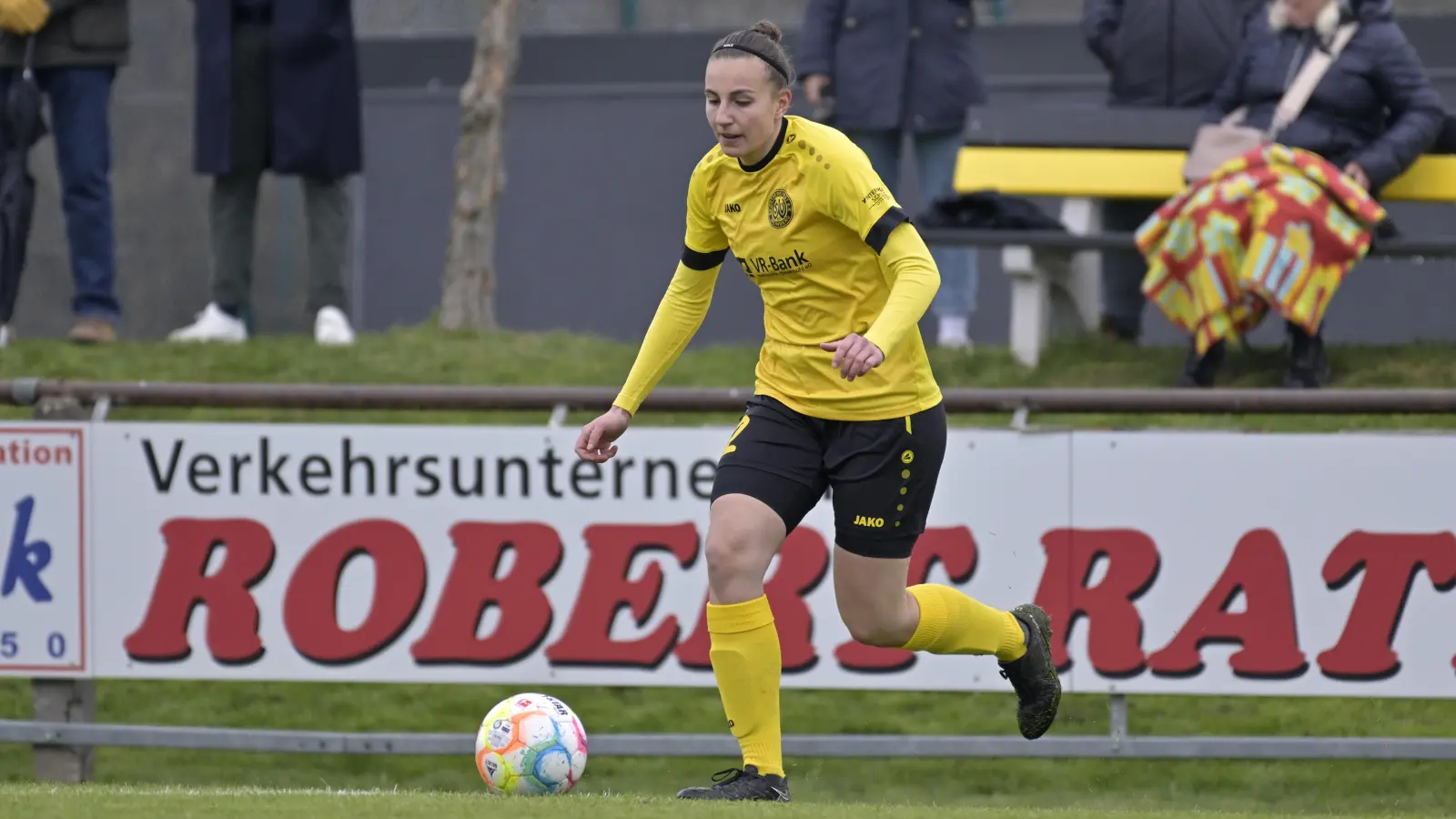 Anna Grimm kam in Rüsselsheim ins Krankenhaus und wurde nach ein paar Stichen an der Augenbraue entlassen. (Foto: Martin Rügner)