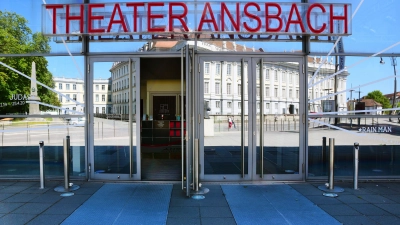 Hereinspaziert: Das Große Haus ist zwar geschlossen, der Betrieb im Theater Ansbach läuft aber weiter. (Foto: Jim Albright)