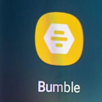 Bumble mischte einst den Markt für Dating-Apps auf. (Archivbild) (Foto: Fabian Sommer/dpa)