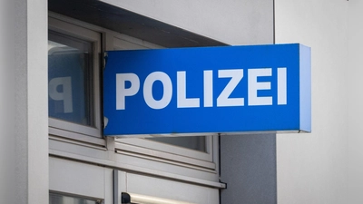 Der 47-Jährige überwies sein Geld auf ein Konto in Luxemburg und wurde dadurch Opfer des Online-Betruges. (Symbolbild) (Foto: Soeren Stache/dpa)