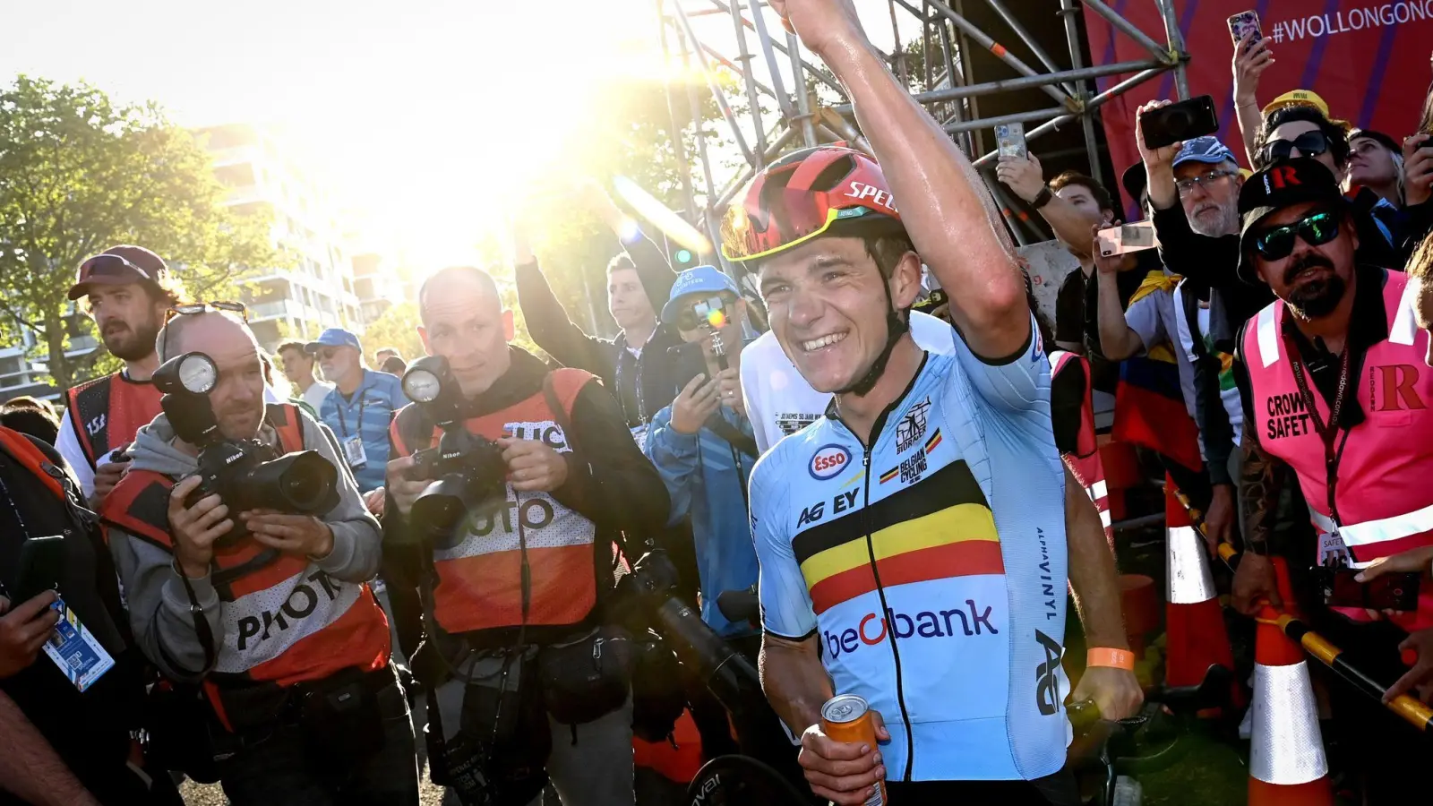 Belgiens Radstar Remco Evenepoel ist nun auch Weltmeister im Straßenrennen. (Foto: Dirk Waem/BELGA/dpa)