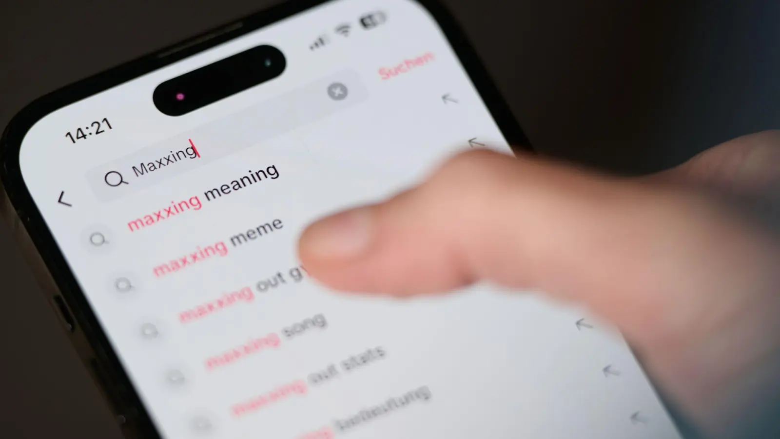 „Maxxing“ kursiert seit einer Weile auf Plattformen wie TikTok und Instagram. (Symbolbild) (Foto: Sven Hoppe/dpa)