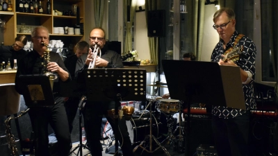 Die Band Nightwalk mischte im Rau &amp; Fein ordentlich mit Swing auf. (Foto: Christina Özbek)