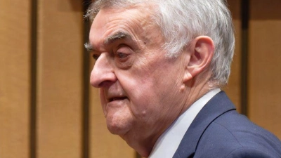 NRW-Innenminister Herbert Reul äußerte sich zum Vorfall in Bochum, bei dem ein Schuss auf eine Zwölfjährige fiel. (Foto: Henning Kaiser/dpa)