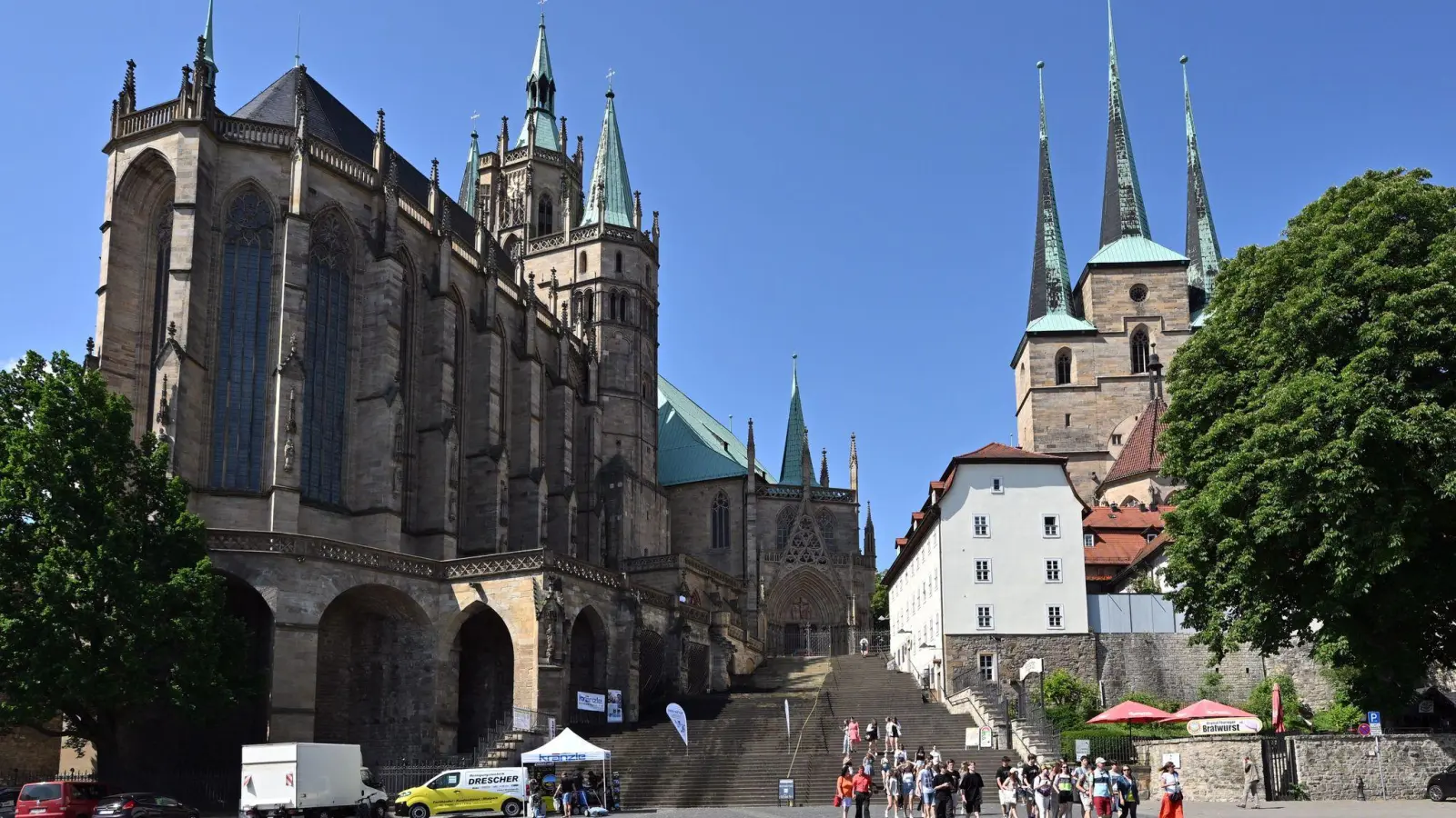 Ein Wahrzeichen von Erfurt ist der Dom. (Archivbild)  (Foto: Martin Schutt/dpa)
