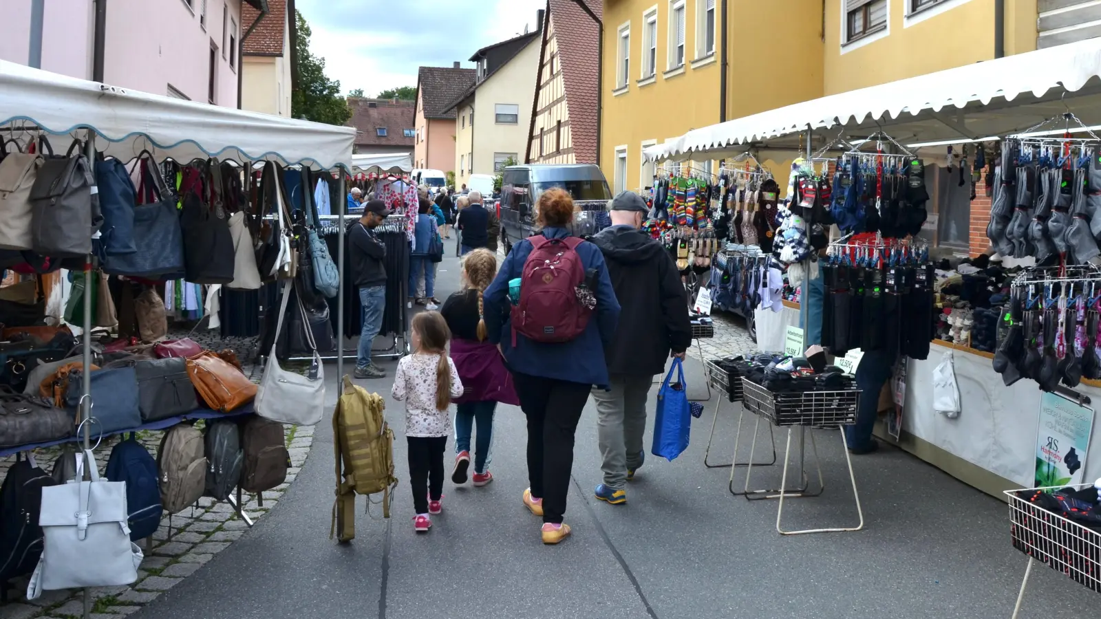 Ein Bummel durch den Herbstmarkt und das schöne Dietenhofen lohnt sich! (Foto: Yvonne Neckermann)