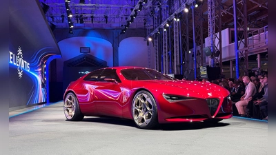 Soll Herzen höher schlagen lassen: die neue Alfa-Studie Cuore Rosso. (Foto: Thomas Geiger/dpa-tmn)
