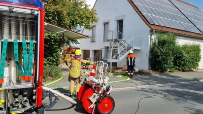 Der Brand in Birkenfeld war in einem Wirtschaftsgebäude mit Einliegerwohnung ausgebrochen. (Foto: Rainer Weiskirchen)