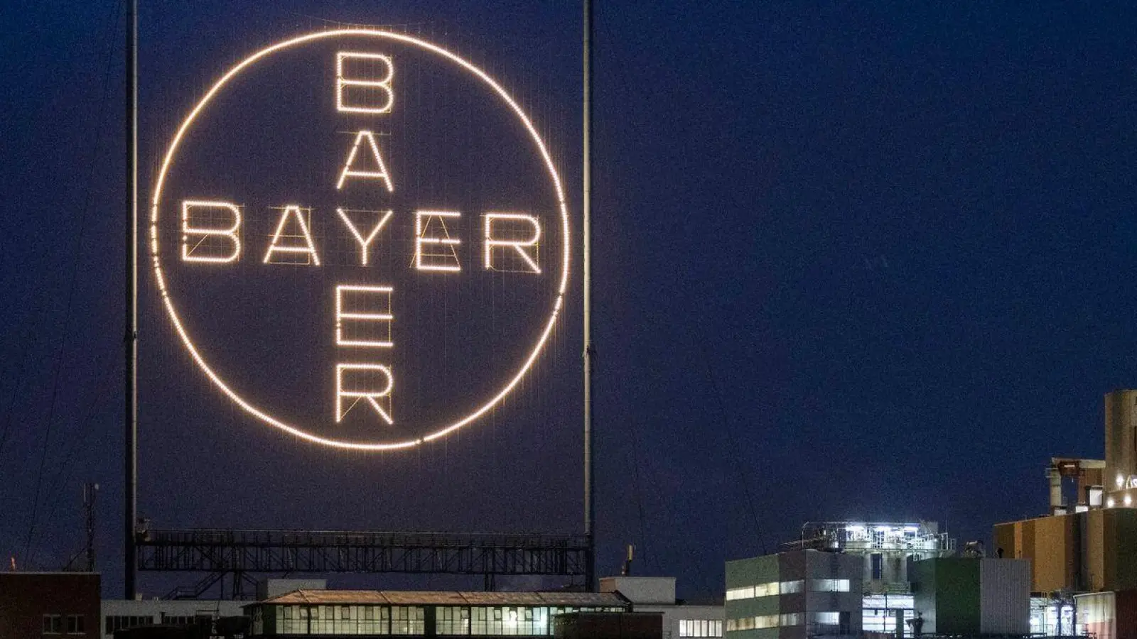 Bei dem Agrarchemie- und Pharmakonzern Bayer gibt es große Umstrukturierungen. (Foto: Thomas Banneyer/dpa)