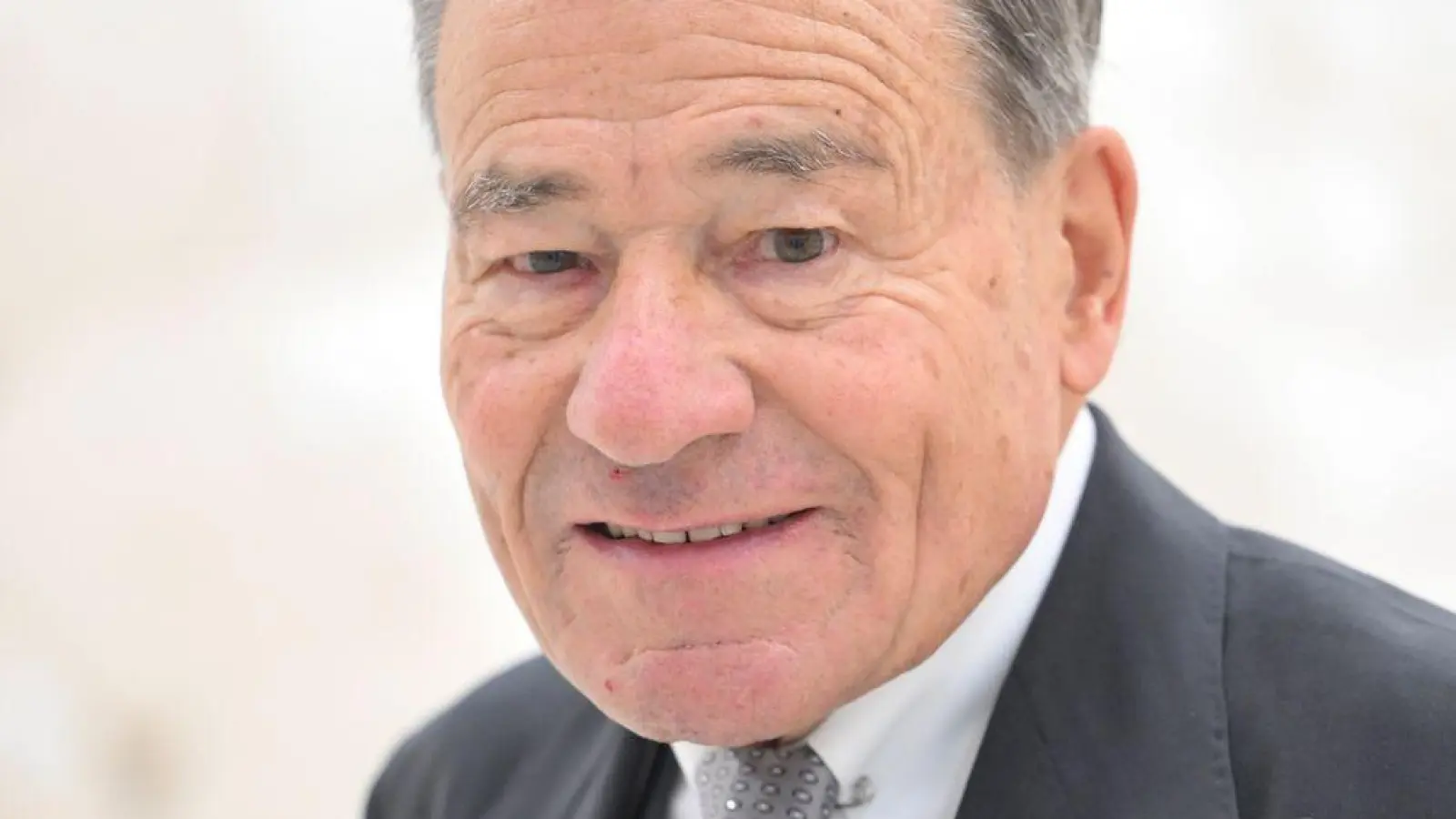 Durch regelmäßige öffentliche Auftritte ist Wolfgang Grupp senior einer der bekanntesten Kaufleute Deutschlands. (Archivbild) (Foto: Bernd Weißbrod/dpa)