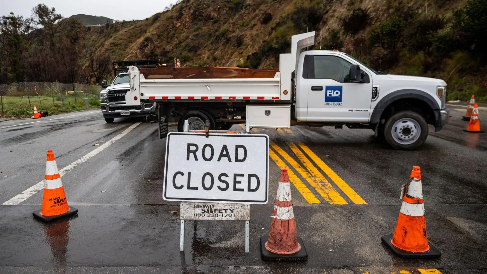 Augenzeugen berichteten nach dem Wintersturm von umgestürzten Bäumen, überschwemmten Straßen und kleineren Erdlöchern. (Foto: Ethan Swope/FR171736 AP/AP/dpa)