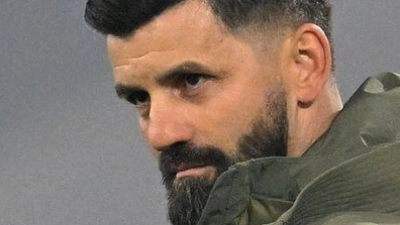 Trainer Miron Muslic bleibt mit Schalke erfolgreich.  (Foto: Anke Waelischmiller/dpa)