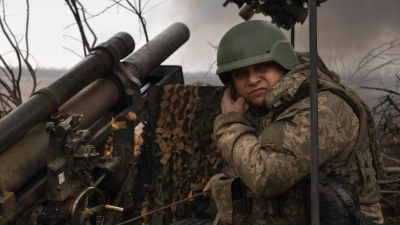 Russische und ukrainische Truppen lieferten sich schwere Gefechte in der Umgebung der Stadt Awdijiwka. (Foto: Efrem Lukatsky/AP/dpa)