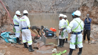 Ein Erdrutsch nach schweren Regenfällen hat in Sambia zum Einsturz einer Mine geführt. (Foto: STR/AP)