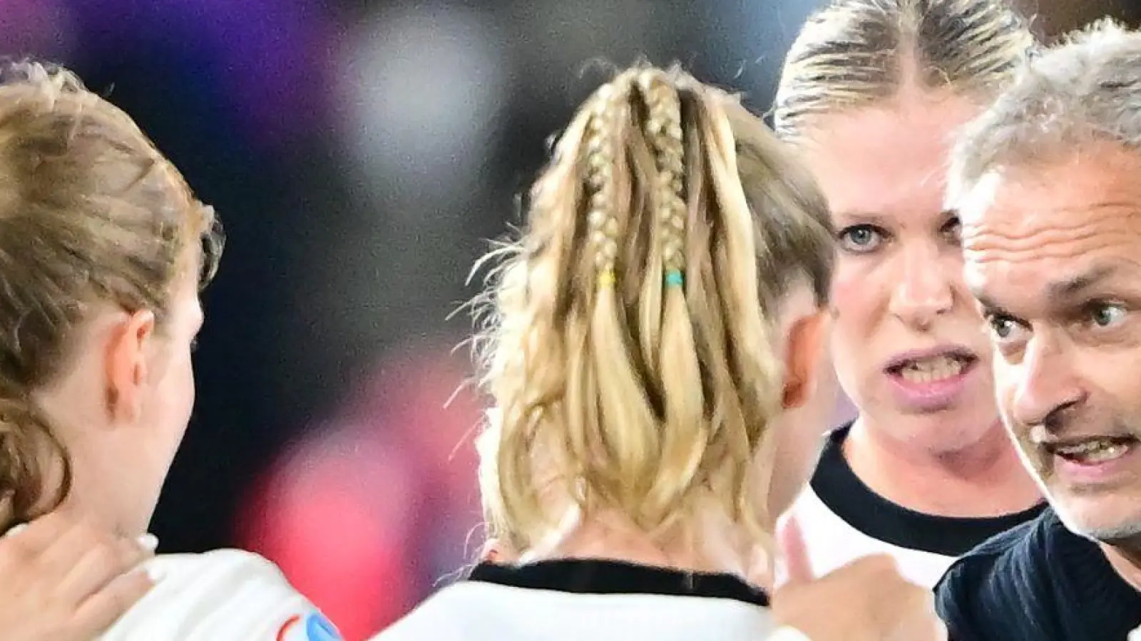 Wer spielt? Bundestrainer Christian Wück ist gefragt. (Foto: Sebastian Christoph Gollnow/dpa)