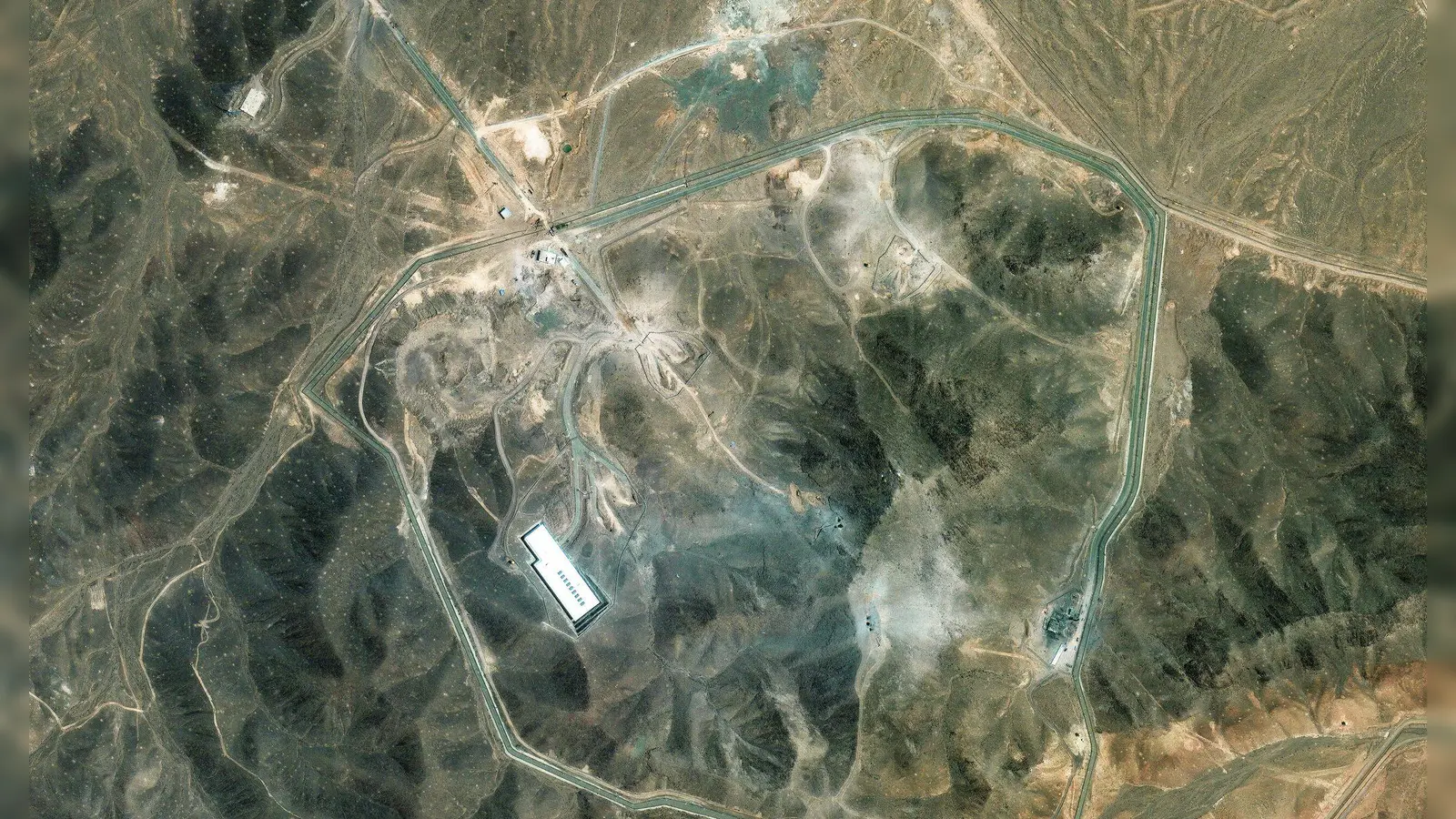 Nach den US-Angriffen auf Irans Atomanlagen nennt Teheran Bedingungen für neue Gespräche mit den USA. (Archivbild)   (Foto: Uncredited/Maxar Technologies/AP/dpa)