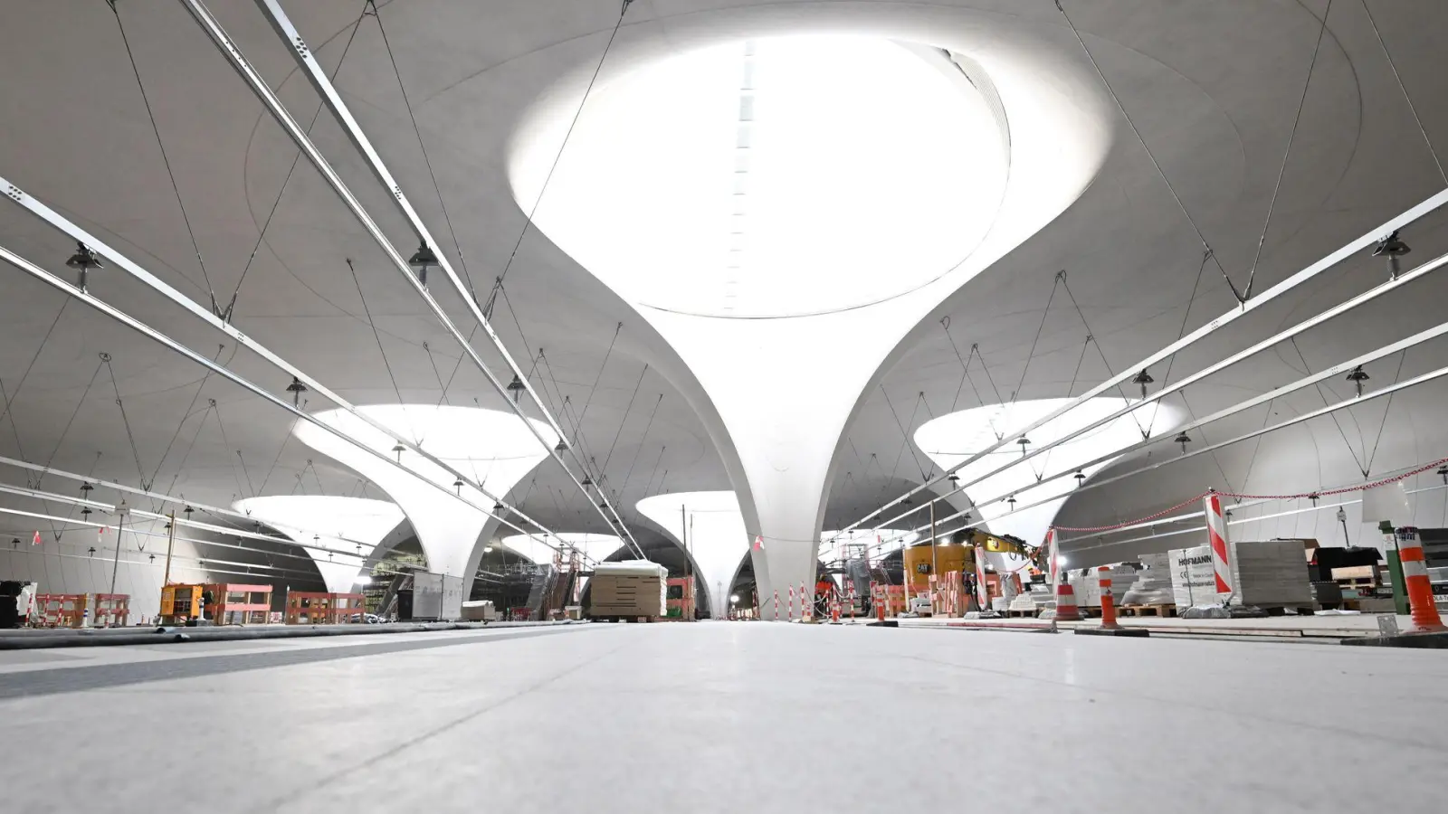 Bis hier Fahrgäste unterwegs sein werden, dürfte es noch dauern. Wann Stuttgart 21 eröffnet wird, ist derzeit völlig unklar. (Archivbild) (Foto: Bernd Weißbrod/dpa)