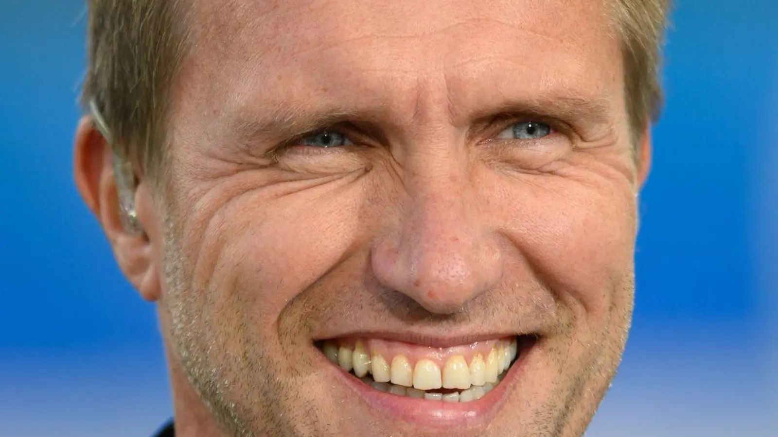 Markus Krösche deutet eine baldige Entscheidung über die Zukunft von Mario Götze an. (Foto: Swen Pförtner/dpa)