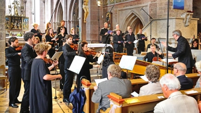 Die Gaechinger Cantorey unter der Leitung von Hans Christoph Rademann war im Heilsbronner Münster zu erleben. (Foto: Jim Albright)