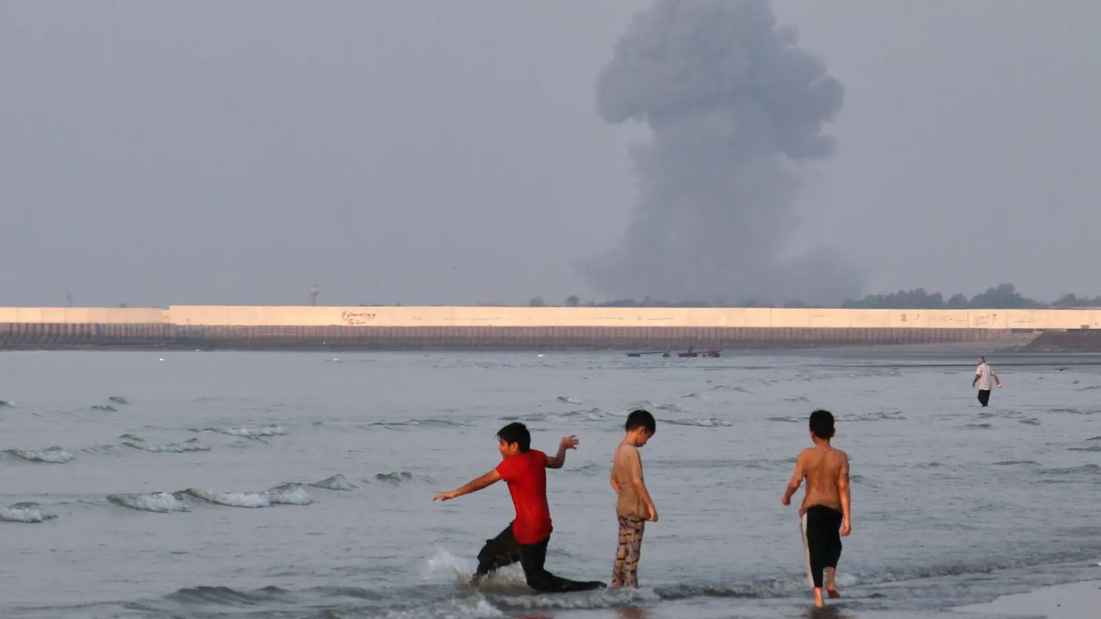 Mindestens 50 Tote und mehr als 500 Verletzte meldet der Iran nach US-Angriffen.(Archivbild) (Foto: Razieh Poudat/ISNA via AP/dpa)