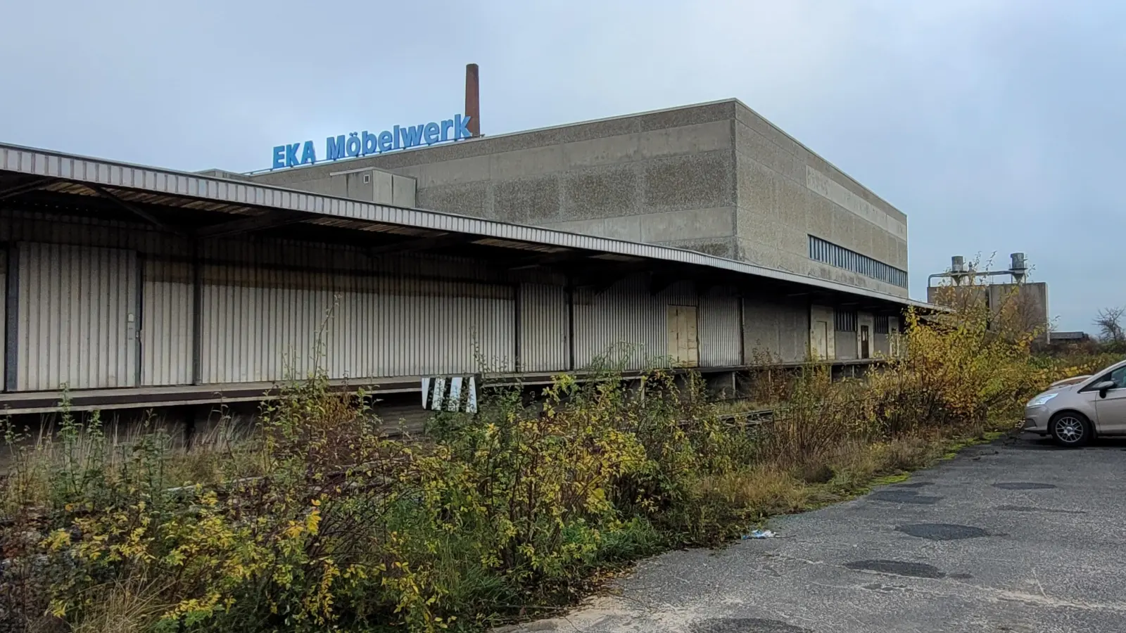 Unbekannte sind in ein ehemaliges Möbelwerk in Dietersheim eingebrochen. (Archivbild: Nina Daebel)