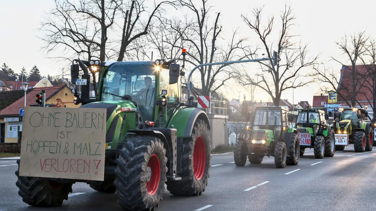 Die Landwirte planen im südlichen Landkreis Ansbach erneut zwei Protestfahrten, diesmal rund um den Hesselberg. (Foto: Tizian Gerbing)