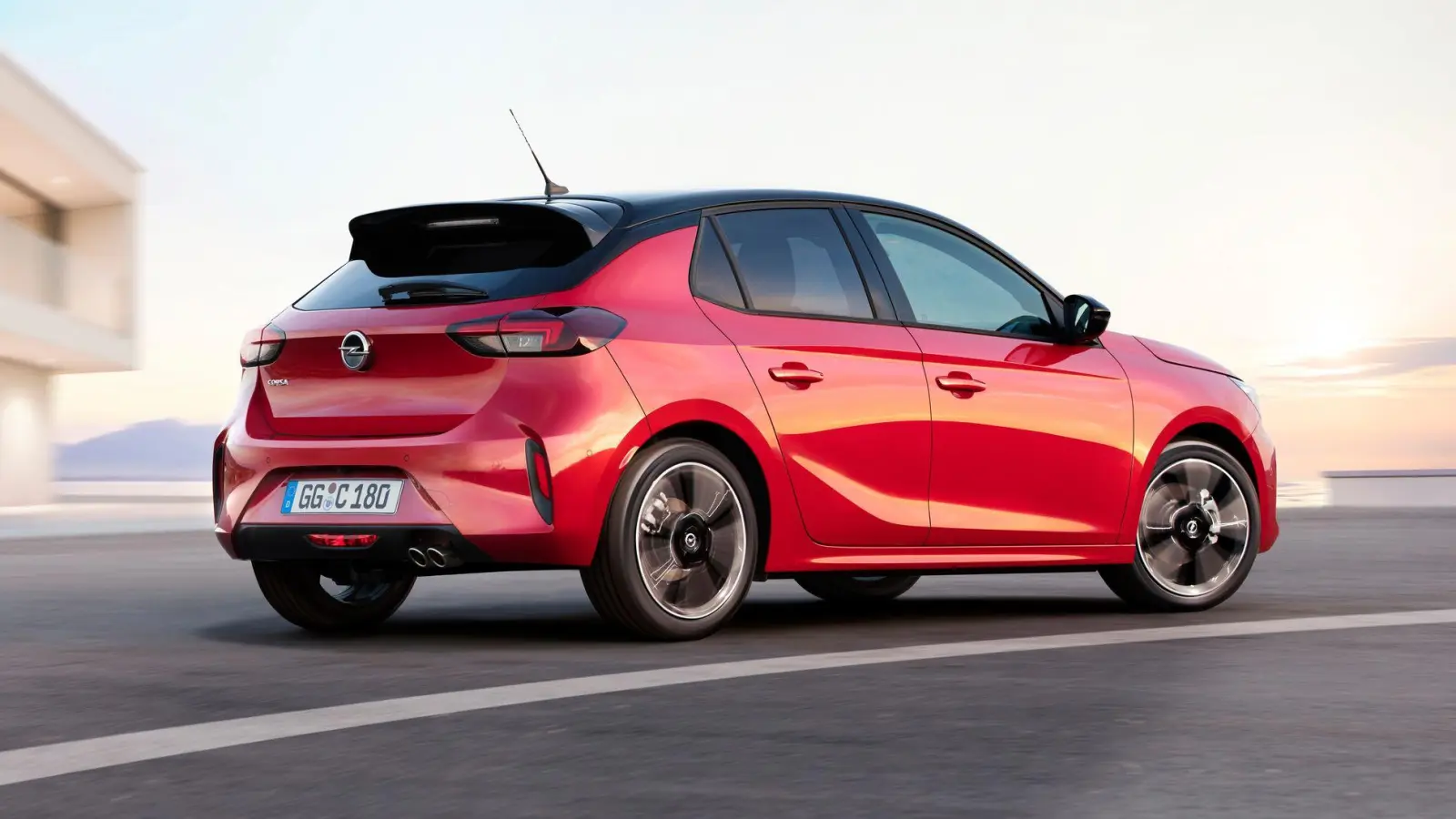 Klassiker seit Generationen: Das Modell Corsa hält Opel seit 1982 im Programm - auch als Gebrauchtwagen ist der kleine Rüsselsheimer gefragt. (Foto: Axel Wierdemann/Opel Automobile GmbH/dpa-tmn)
