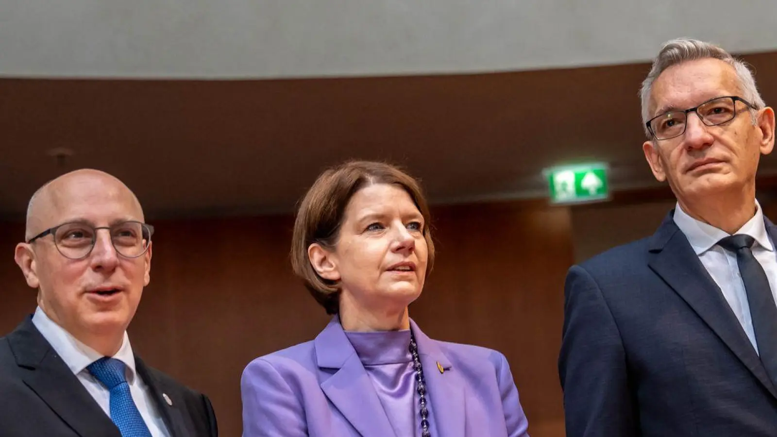 Einmal pro Jahr findet die Befragung der Spitzen der deutschen Nachrichtendienste im Bundestag öffentlich statt. (Foto: Michael Kappeler/dpa)