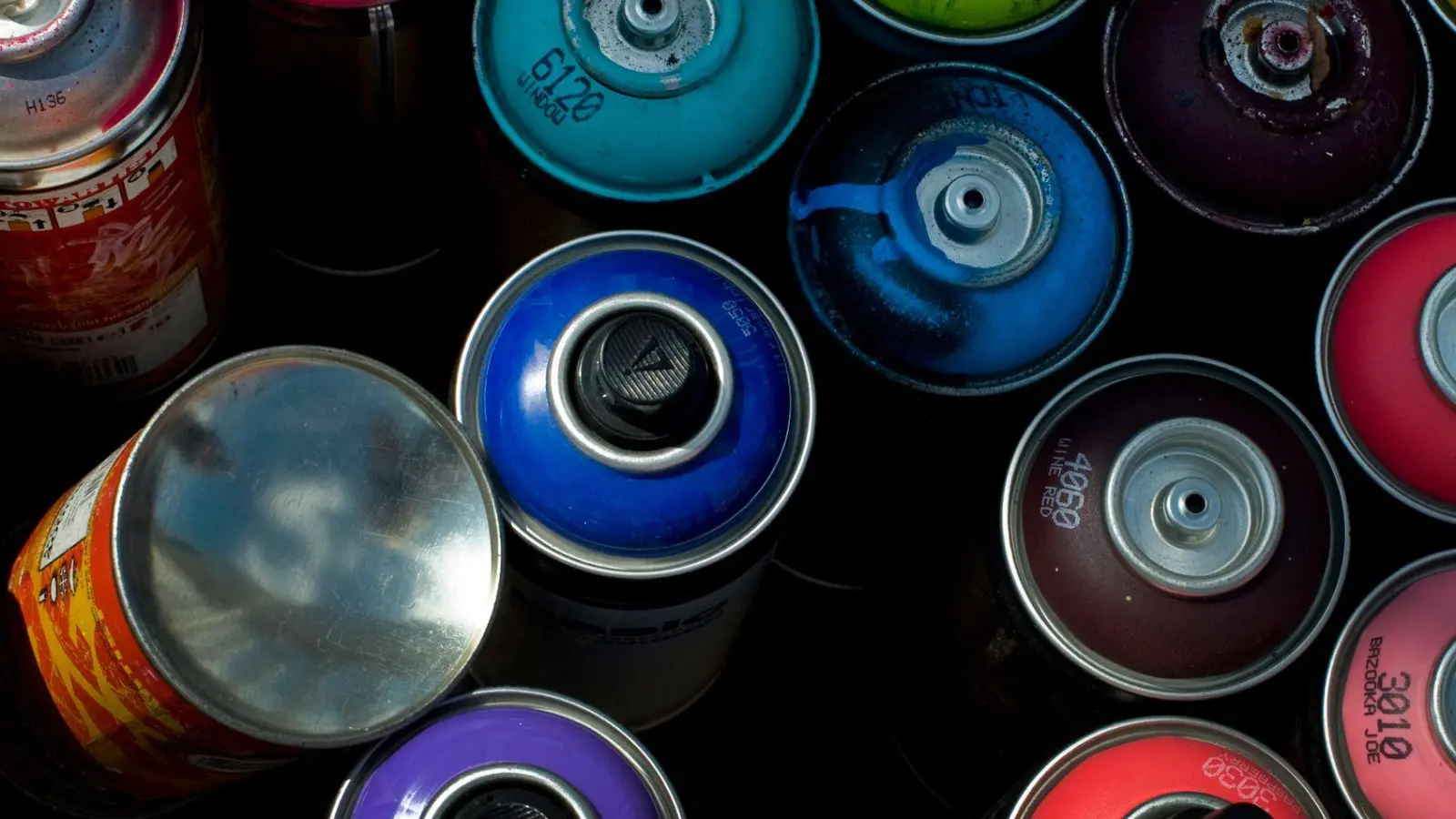 Es drohen empfindliche Strafen: Wer illegal Graffitis sprüht und dabei erwischt wird, kann ins Gefängnis wandern. (Foto: Franziska Gabbert/dpa-tmn)