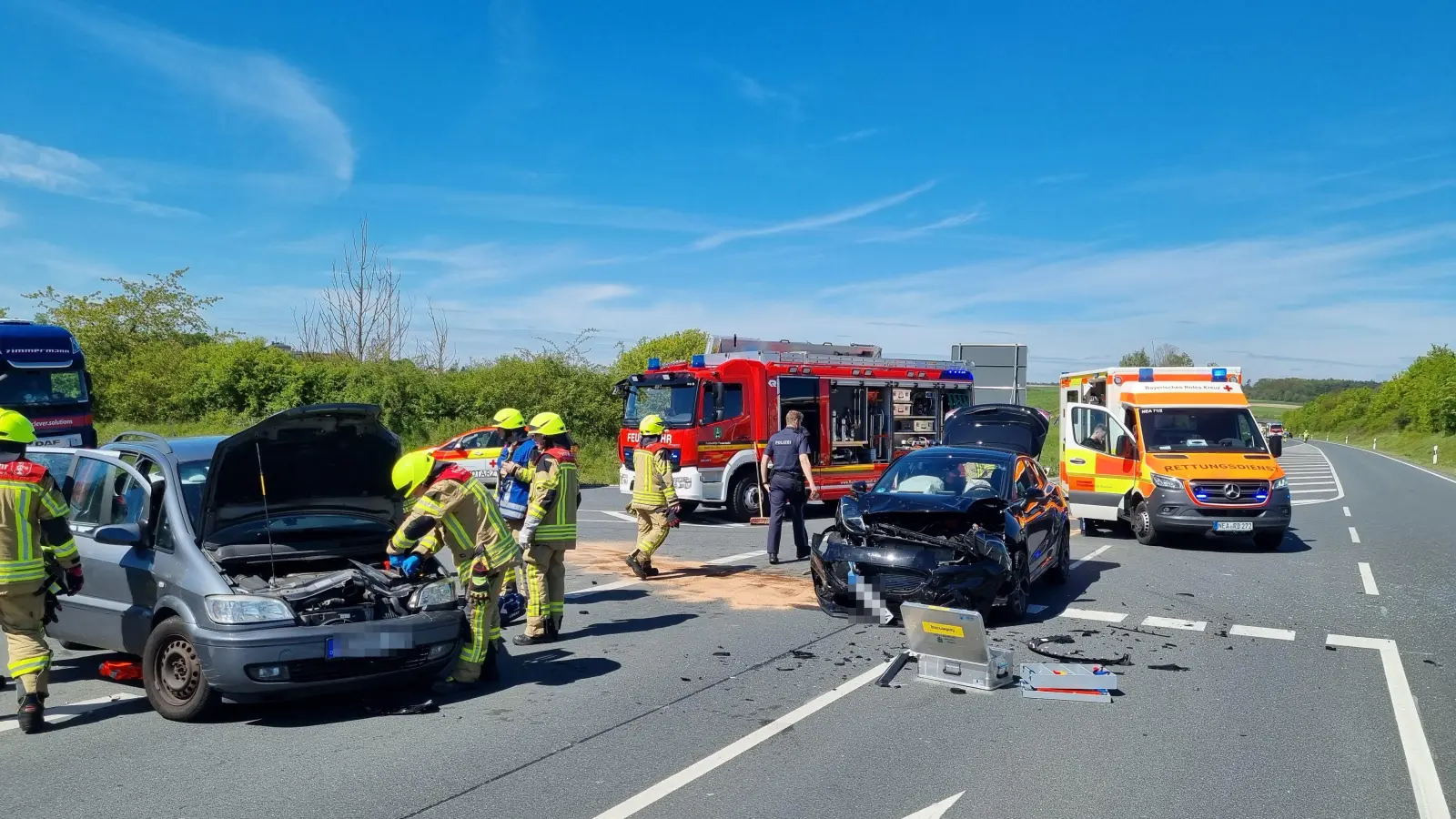Zwei Personen wurden bei einem Unfall auf der B8 bei Kleinerlbach leicht verletzt. (Foto: Rainer Weiskirchen)