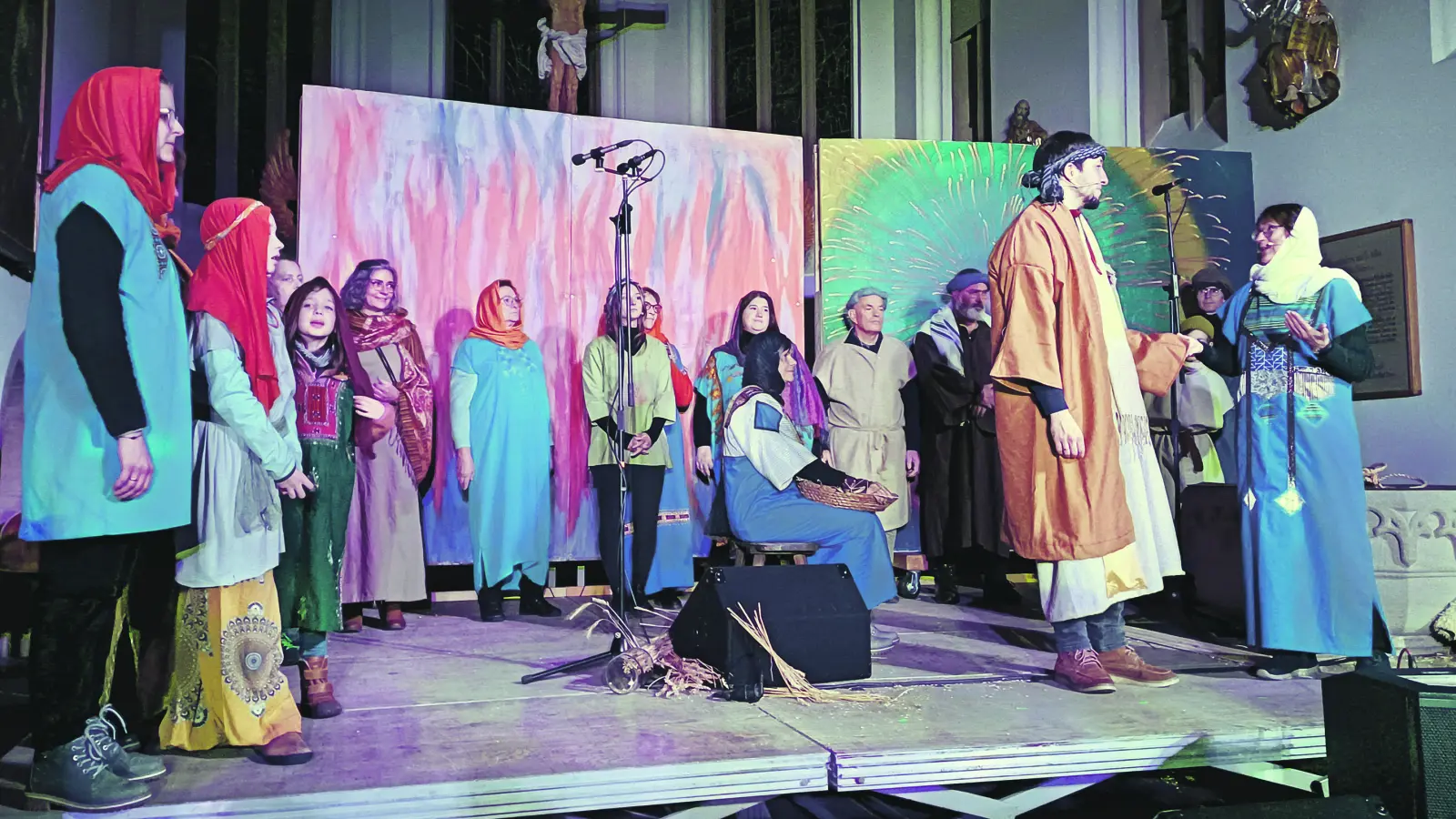 Auf der Bühne wurde die Erzählung von Ruth aus dem Alten Testament lebendig aufgeführt.  (Foto: Daniel Ammon)