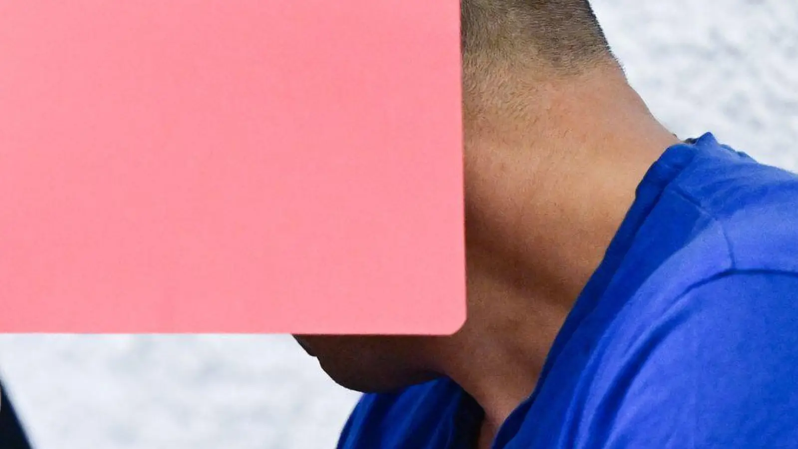 Weil er nach Überzeugung des Gerichts seine Sprachlehrerin getötet hat, muss ein 38 Jahre alter Mann ins Gefängnis. (Archivbild) (Foto: Bernd Weißbrod/dpa)