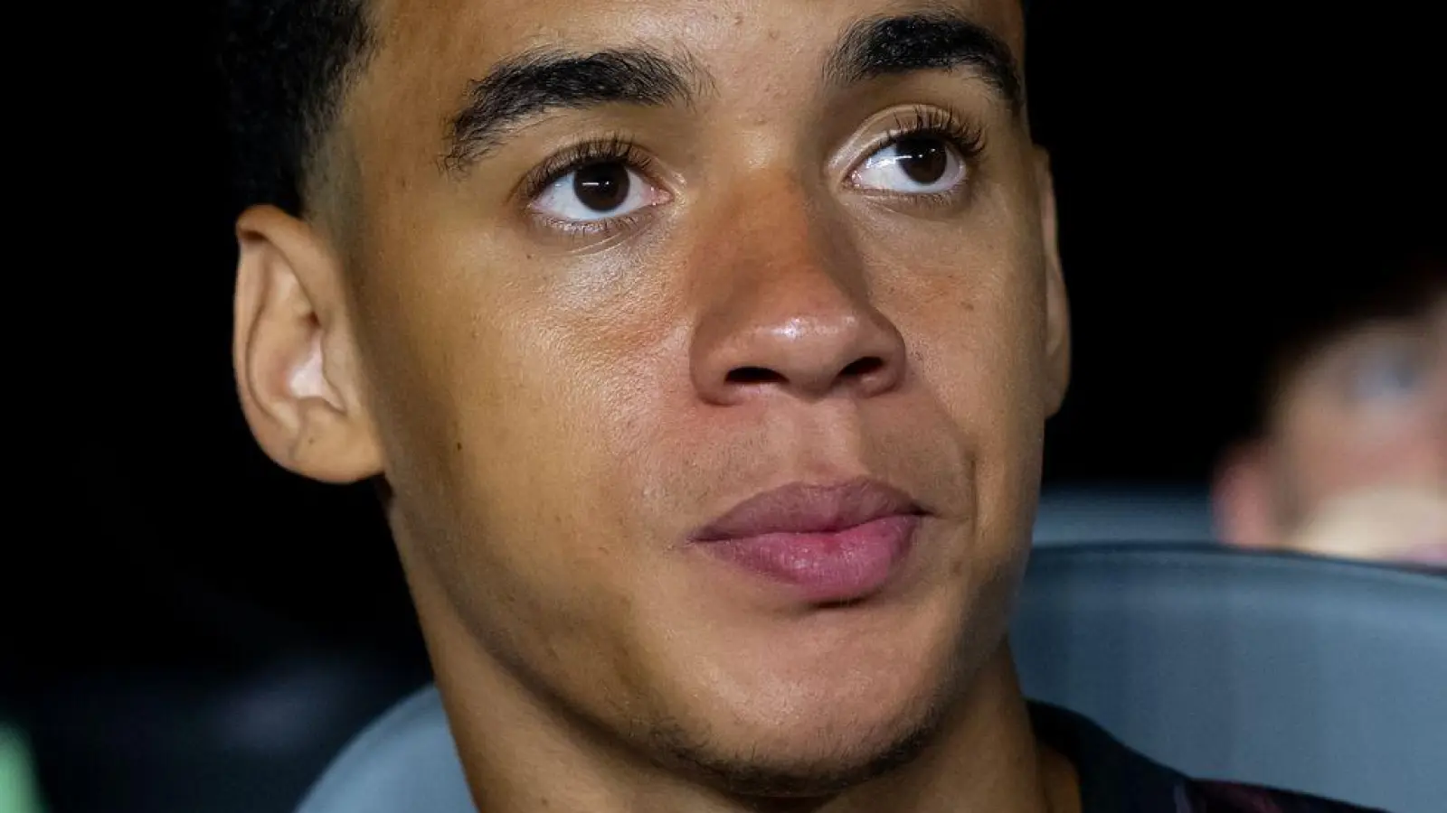 Jamal Musiala gibt niemandem die Schuld an seiner schweren Verletzung. (Foto: Sven Hoppe/dpa)